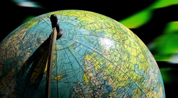 Anlegen im Ausland – Chance oder Risiko? Anlegen im Ausland