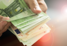 Fast drei Billionen Euro im Sparschwein der Deutschen bausparen