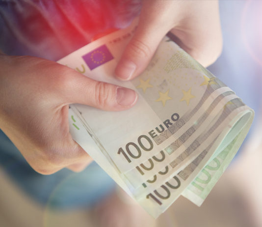 Neue Nachweispflicht bei Bareinzahlungen abbuchungen