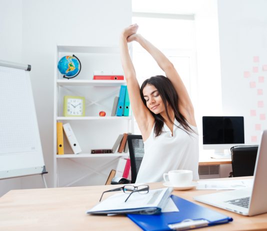 Bewegte Pause – Kleine Übungen am Arbeitsplatz | Teil 1 Bewegte Pause