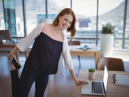 Bewegte Pause – Kleine Übungen am Arbeitsplatz | Teil 3 Bewegte Pause