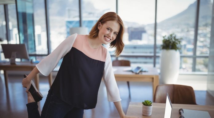 Bewegte Pause – Kleine Übungen am Arbeitsplatz | Teil 3 Bewegte Pause