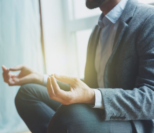 Bewegte Pause – Kleine Übungen am Arbeitsplatz | Teil 2 Bewegte Pause