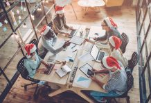 Weihnachtszeit am Arbeitsplatz – Was Sie beachten sollten Arbeitsplatz