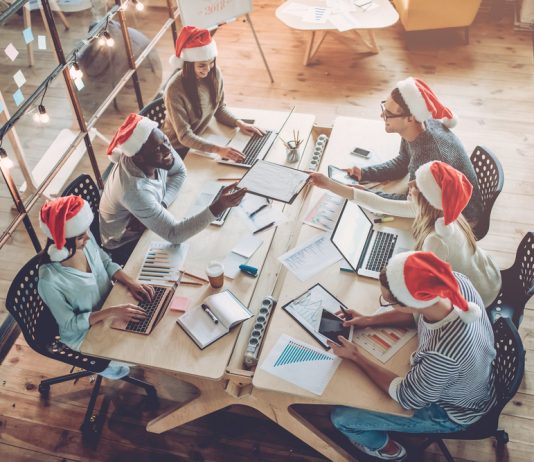 Weihnachtszeit am Arbeitsplatz – Was Sie beachten sollten Arbeitsplatz