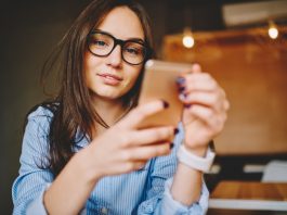 Smartphone-Sucht: Wenn man vom Handy abhängig ist handysucht