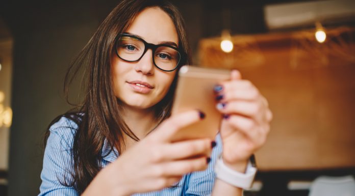 Smartphone-Sucht: Wenn man vom Handy abhängig ist handysucht