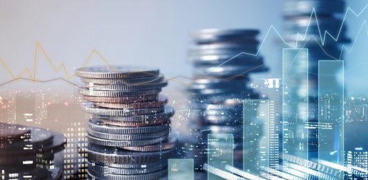 Inflation wirkt nicht überall gleich Geldstapel