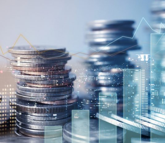 Inflation wirkt nicht überall gleich Geldstapel