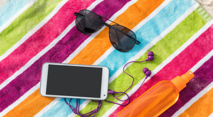 Sommer, Sonne, Smartphone – so schützen Sie Ihr Handy vor der Hitze