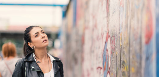 30 Jahre Mauerfall: Wirtschaftliche Mauern noch nicht abgetragen mauerfall