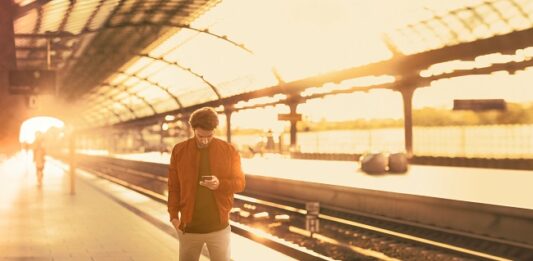 Mit der S-Invest-App Aktien kaufen und Fondssparpläne einrichten