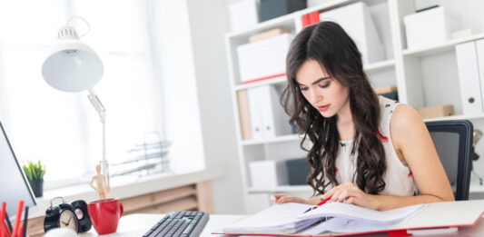 Schule vorbei – wie funktioniert das eigentlich mit den Steuern?