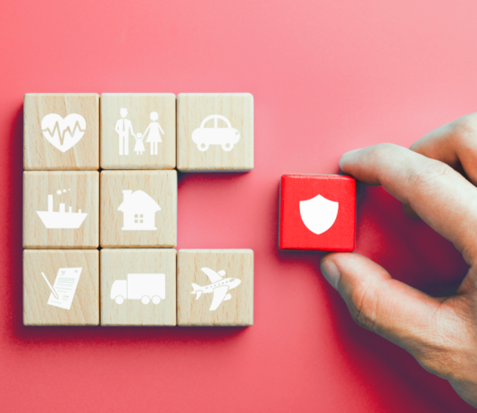 Schule vorbei – wie funktioniert das eigentlich mit den Versicherungen?