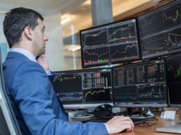 Saisonale Schwächen (und Stärken) der Aktienkurse Broker bei der Arbeit