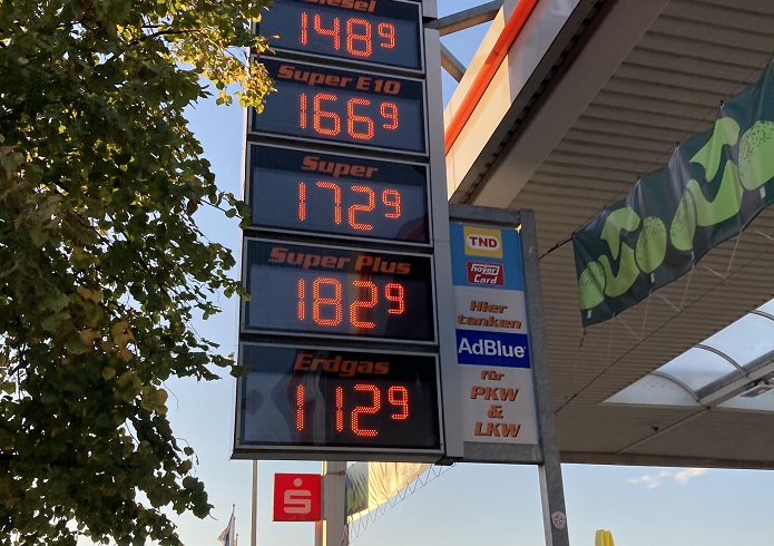 Benzinpreise explodieren. Bild Daniel Afzal
