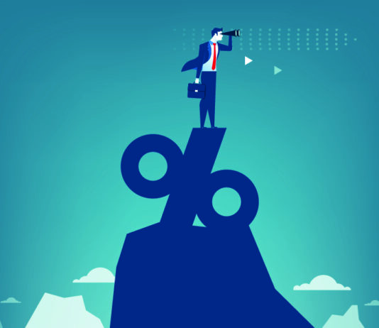 Eine echte Zinswende wird es nicht geben Mann auf Zinsberg