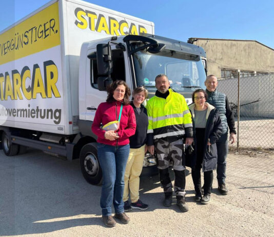 Mitarbeiter organisiert Hilfstransport für Ukrainer:innen Hilfe Ukraine