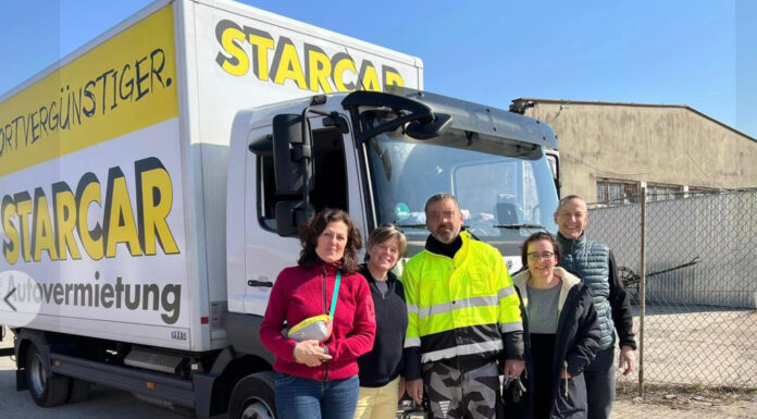 Mitarbeiter organisiert Hilfstransport für Ukrainer:innen Hilfe Ukraine