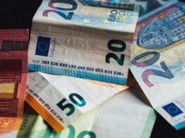 Euroraum: Inflation steigt auf Rekordwert Bargeld