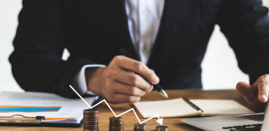 Sinkender Optimismus bei mittelständischen Unternehmen Konjunkturumfrage zeigt Anzeichen einer Rezession