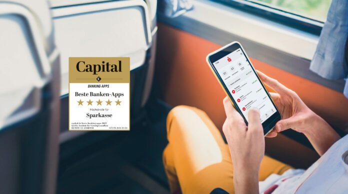 Smartphone mit Sparkassen-App und Capital Auszeichnung