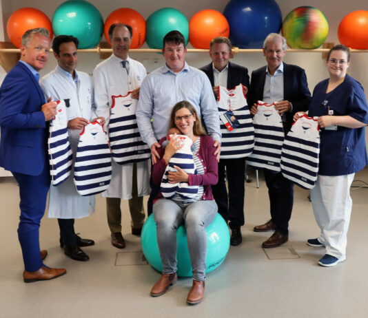 Für guten und sicheren Schlaf: Babyschlafsäcke als Willkommensgeschenk im UKSH