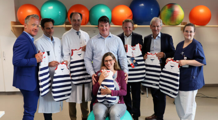 Für guten und sicheren Schlaf: Babyschlafsäcke als Willkommensgeschenk im UKSH