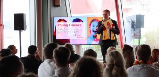 Young Finance Event: Wenn König Fußball auf Finanzwissen trifft
