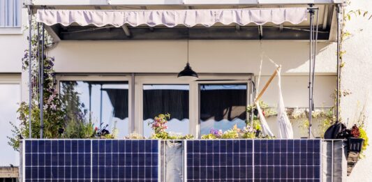 Balkonkraftwerk: Einfacher Anschluss, mehr Power
