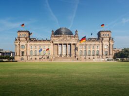 Was bringt der Koalitionsvertrag fürs Portemonnaie? Bundestag in Berlin