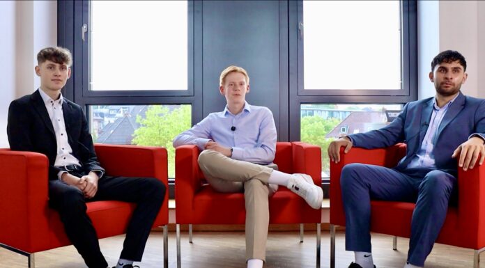 Einfach mal herein schnuppern: Das Praktikum bei der Förde Sparkasse