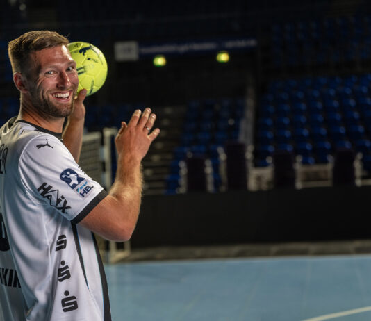 Zebra-Talk: Als Fan ganz nah dran THW Spieler Harald Reinkind in der Wunderino Arena