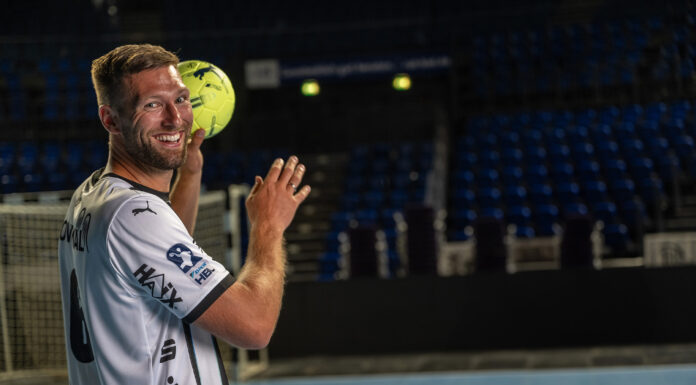 Zebra-Talk: Als Fan ganz nah dran THW Spieler Harald Reinkind in der Wunderino Arena